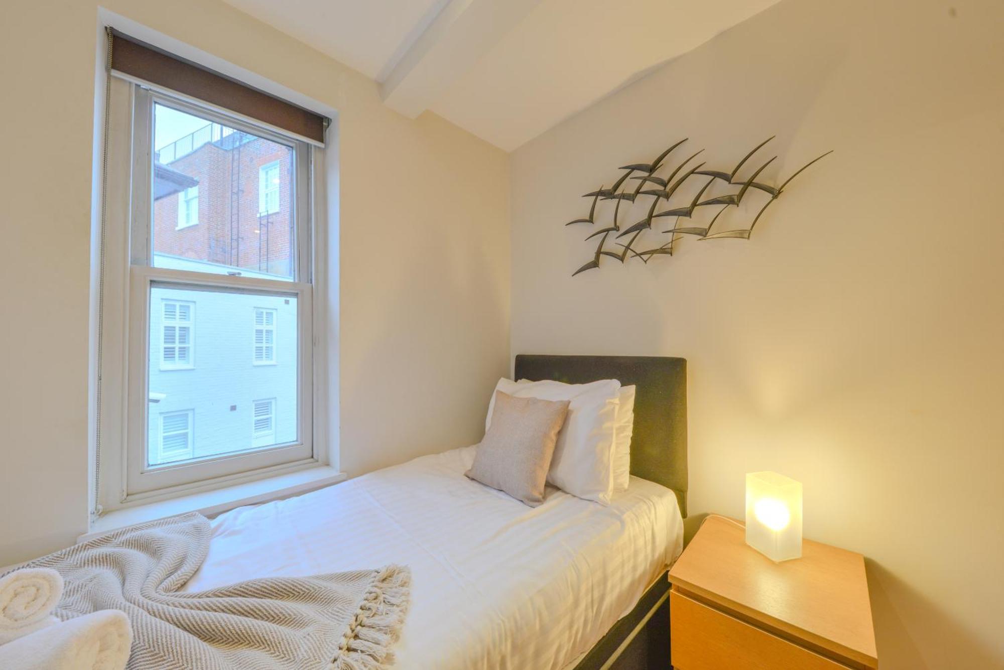 Central Two Bedroom Apartments St Albans By Central Stays Short Lets & Serviced Accommodation With Free Parking Ruang foto
